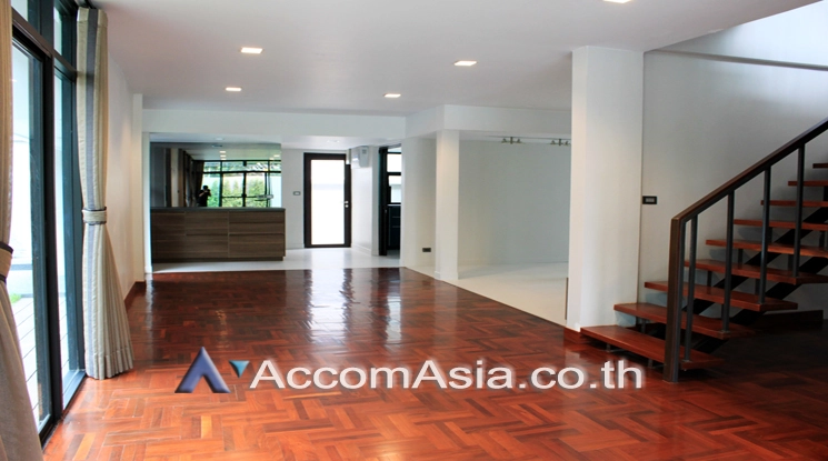 6  4 br House For Rent in sukhumvit ,Bangkok BTS Phra khanong AA21472