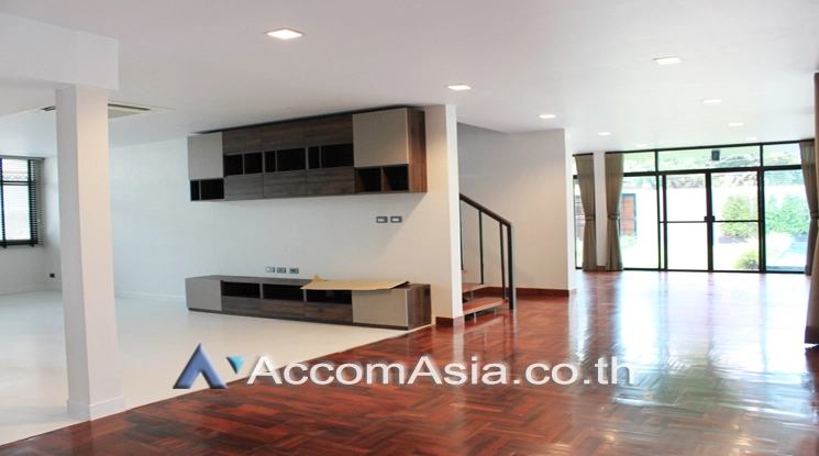7  4 br House for rent and sale in Sukhumvit ,Bangkok BTS Phra khanong AA21472