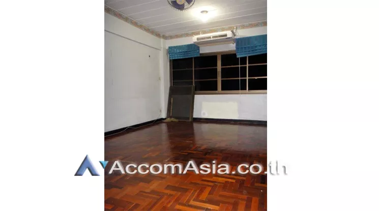 unitHome Office |  7 Bedrooms  Shophouse For Rent in Silom, Bangkok  near BTS Chong Nonsi (AA21477)