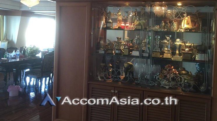 5  4 br Condominium For Sale in Silom ,Bangkok BTS Chong Nonsi at Diamond Tower AA21486