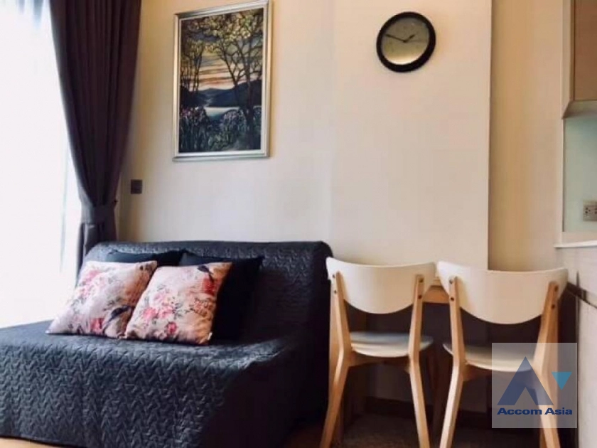 Fully Furnished | Via Botani Condominium  1 Bedroom for Sale & Rent BTS Thong Lo in Sukhumvit Bangkok