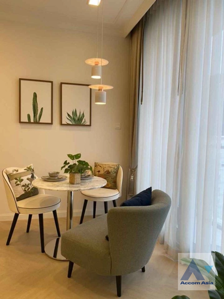 unit 1 Bedroom  Condominium For Rent & Sale in Sukhumvit, Bangkok  near BTS Nana (AA21496)