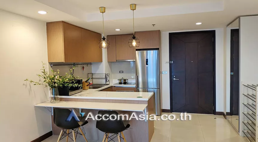 unit 1 Bedroom  Condominium For Rent & Sale in Ploenchit, Bangkok  near BTS Ratchadamri (AA21514)