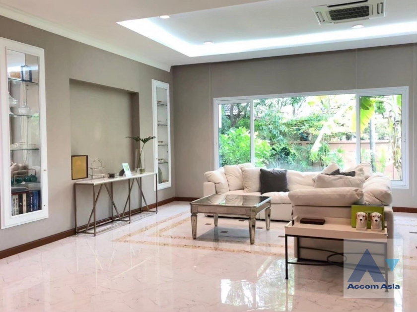 8  6 br House for rent and sale in Bangna ,Bangkok BTS Bearing at House in compound AA21517