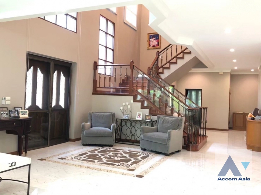 14  6 br House for rent and sale in Bangna ,Bangkok BTS Bearing at House in compound AA21517