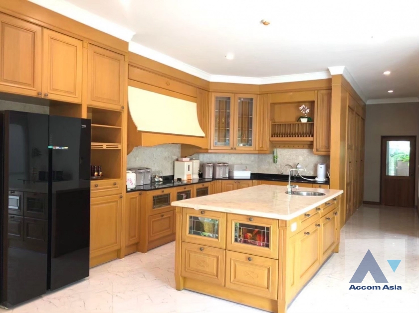 11  6 br House for rent and sale in Bangna ,Bangkok BTS Bearing at House in compound AA21517