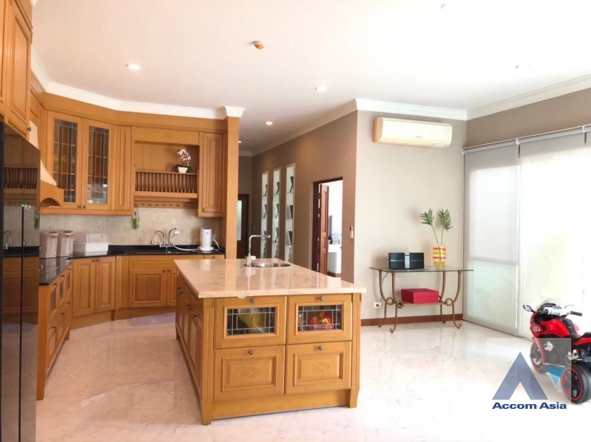13  6 br House for rent and sale in Bangna ,Bangkok BTS Bearing at House in compound AA21517