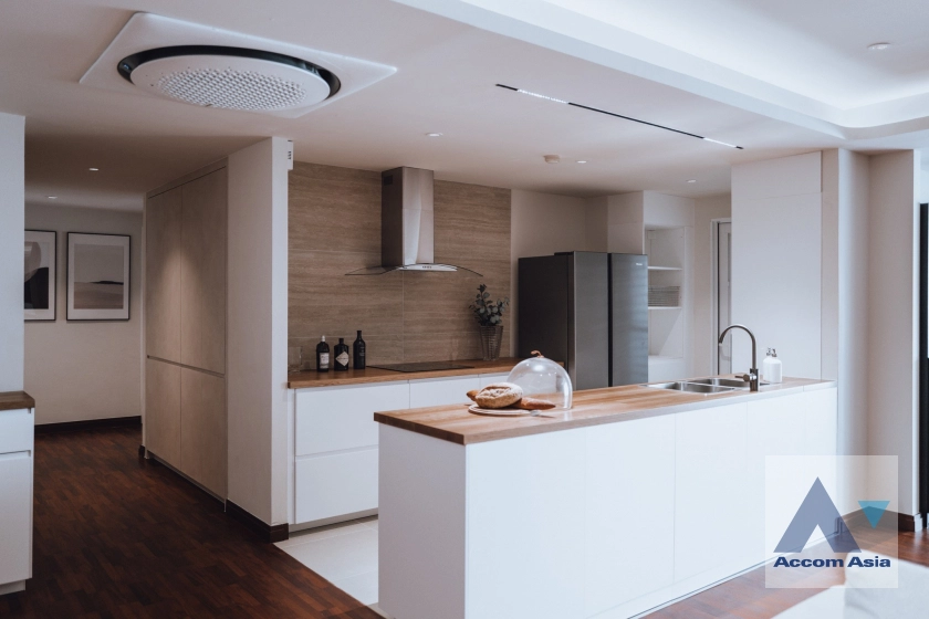 unit 2 Bedrooms  Condominium For Rent in Sathorn, Bangkok  near BRT Thanon Chan (AA21529)