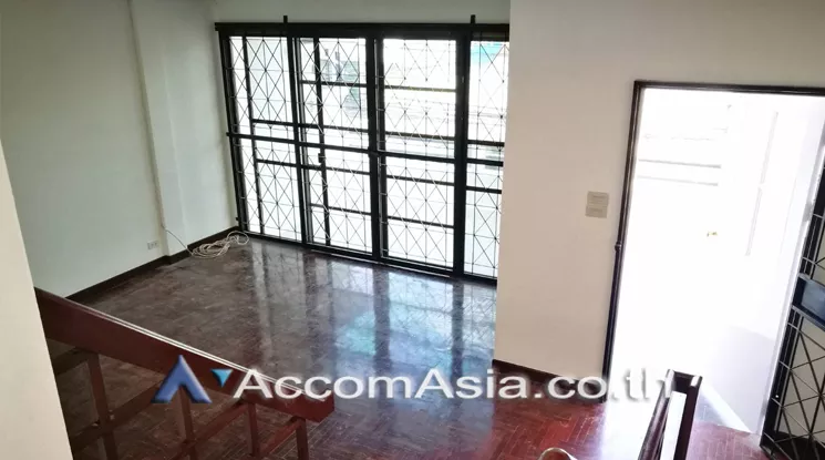 6  4 br House for rent and sale in Sukhumvit ,Bangkok BTS Phrom Phong AA21531
