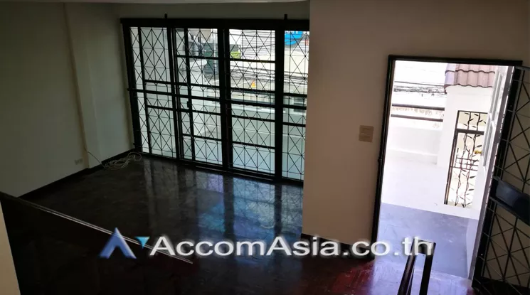 9  4 br House for rent and sale in Sukhumvit ,Bangkok BTS Phrom Phong AA21531