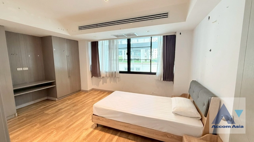 15  3 br Apartment for rent and sale in Sukhumvit ,Bangkok BTS Asok - MRT Sukhumvit at Newly Renovated AA21541