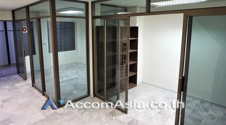 unitHome Office |  6 Bedrooms  Townhouse For Rent in Sukhumvit, Bangkok  near BTS Phra khanong (AA21547)