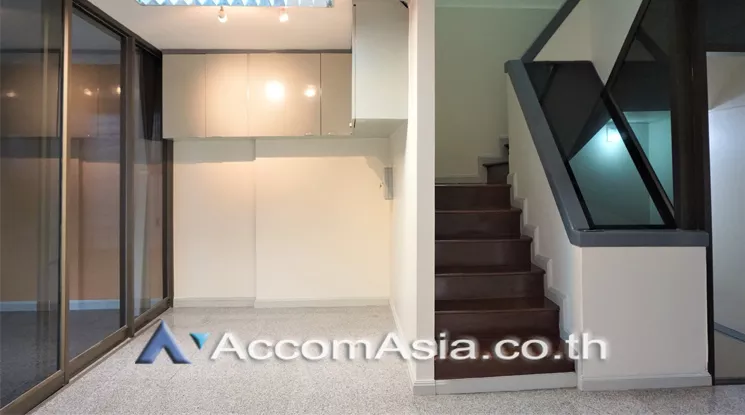 1  6 br Townhouse For Rent in Sukhumvit ,Bangkok BTS Phra khanong AA21547
