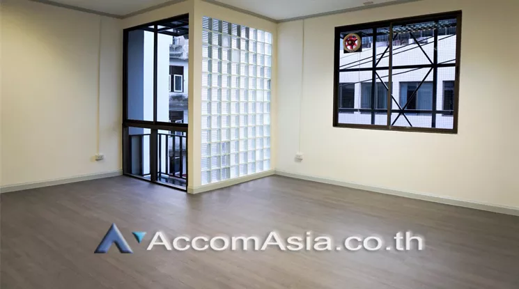 unitHome Office |  6 Bedrooms  Townhouse For Rent in Sukhumvit, Bangkok  near BTS Phra khanong (AA21547)
