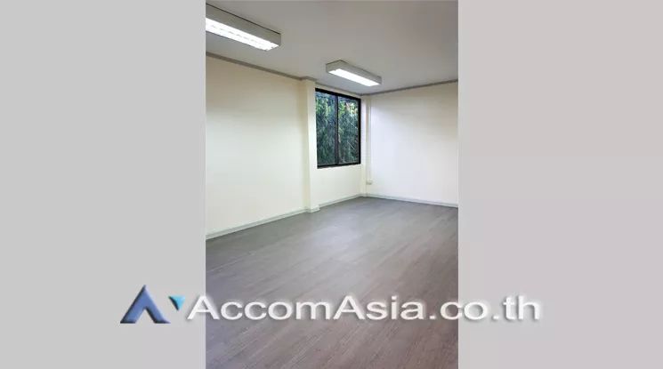 5  6 br Townhouse For Rent in Sukhumvit ,Bangkok BTS Phra khanong AA21547
