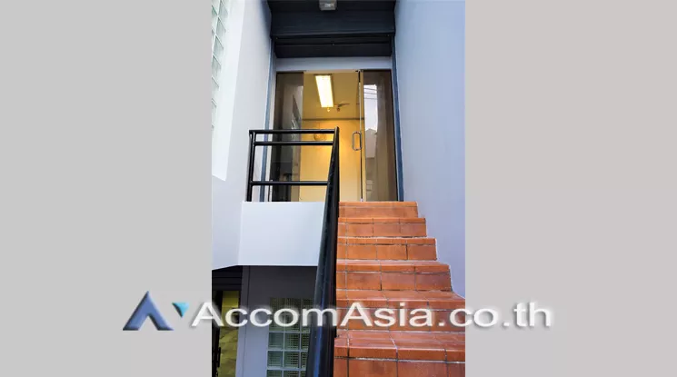7  6 br Townhouse For Rent in Sukhumvit ,Bangkok BTS Phra khanong AA21547