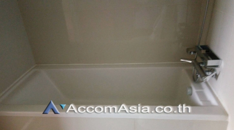 unit 2 Bedrooms  Condominium For Rent in Sukhumvit, Bangkok  near BTS Phrom Phong (AA21570)