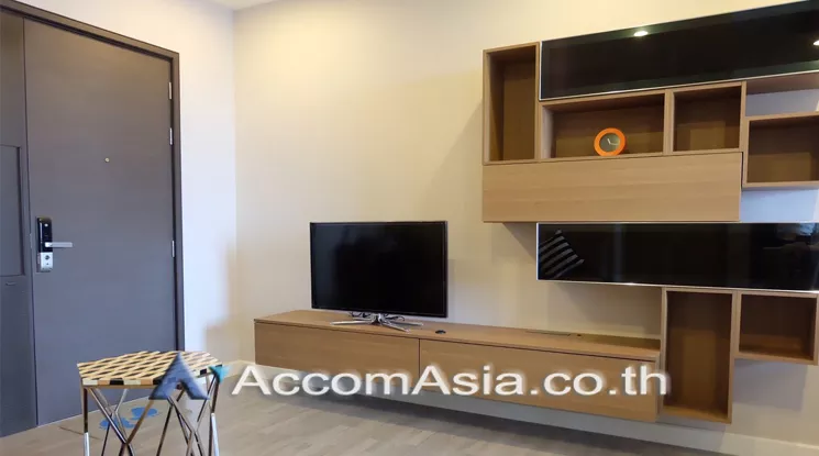 1 Bedroom  Condominium For Rent in Ploenchit, Bangkok  near MRT Hua Lamphong (AA21583)