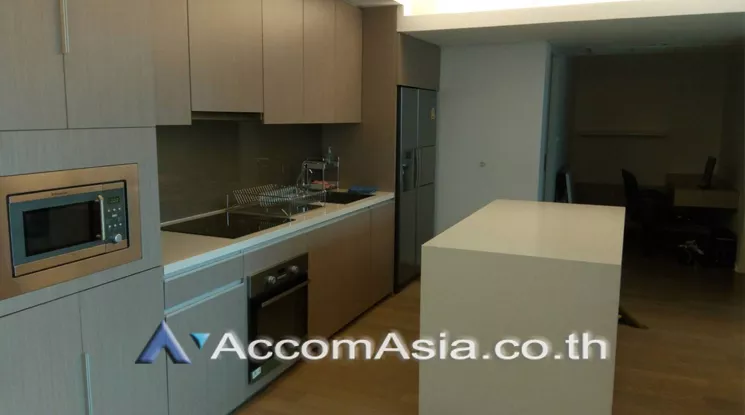  2 Bedrooms  Condominium For Rent in Sukhumvit, Bangkok  near BTS Ekkamai (AA21589)