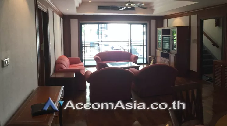 unit 2 Bedrooms  Apartment For Rent in Sukhumvit, Bangkok  near BTS Nana (AA21627)