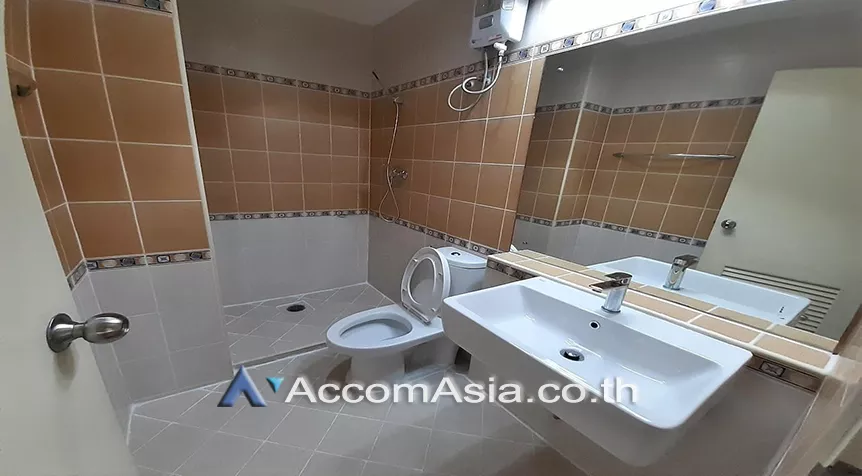 unitPet friendly |  2 Bedrooms  Apartment For Rent in Sukhumvit, Bangkok  near BTS Phrom Phong - BTS Thong Lo (AA21636)