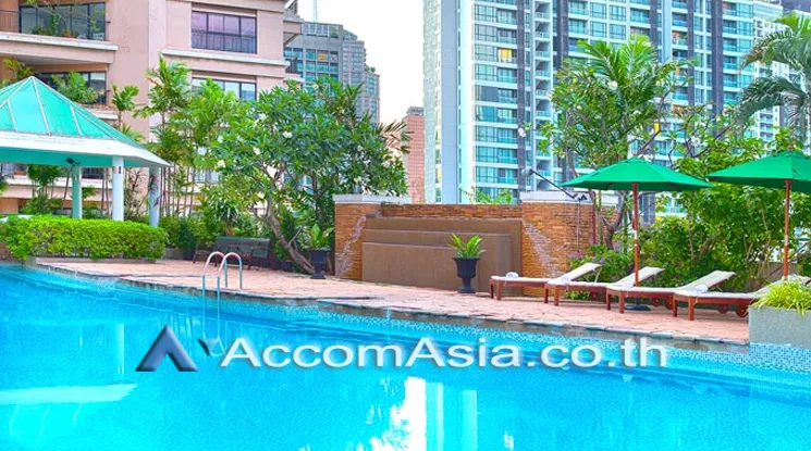 unit 2 Bedrooms  Apartment For Rent in Sukhumvit, Bangkok  near BTS Phrom Phong (AA21637)