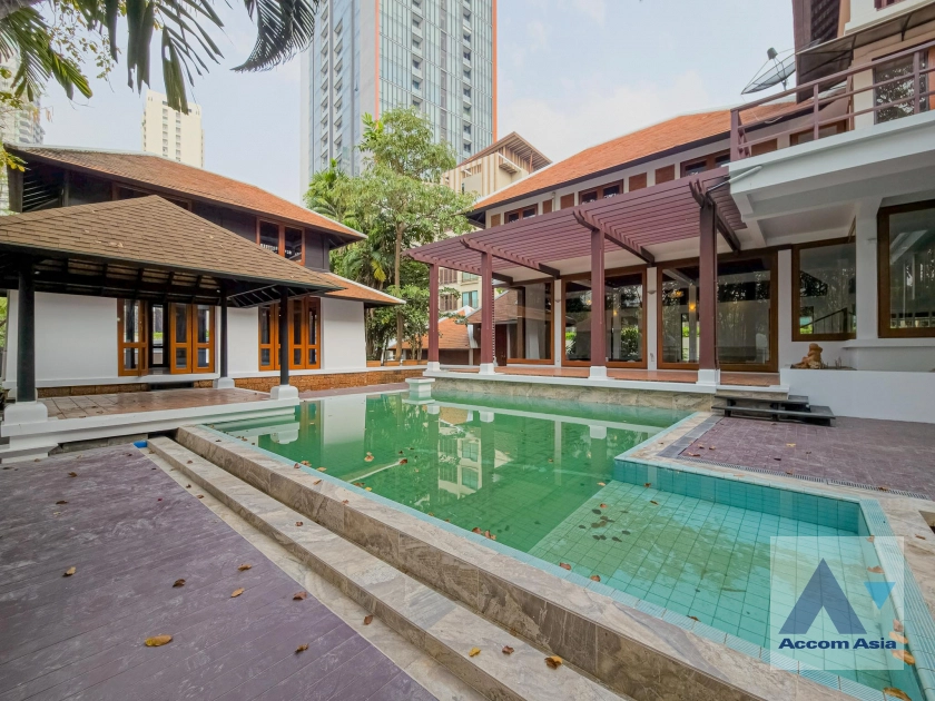  1  4 br House for rent and sale in Sukhumvit ,Bangkok BTS Phrom Phong AA21645