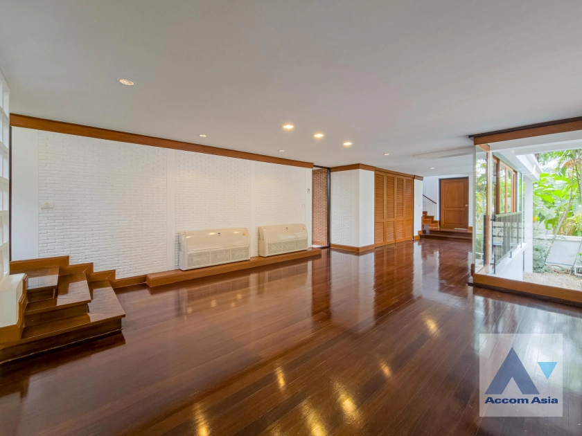 6  4 br House for rent and sale in Sukhumvit ,Bangkok BTS Phrom Phong AA21645