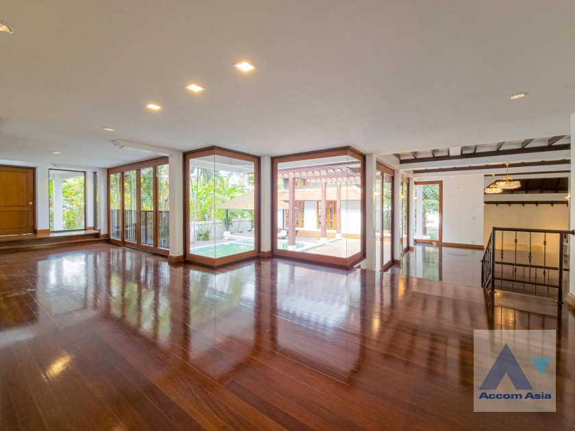 8  4 br House for rent and sale in Sukhumvit ,Bangkok BTS Phrom Phong AA21645