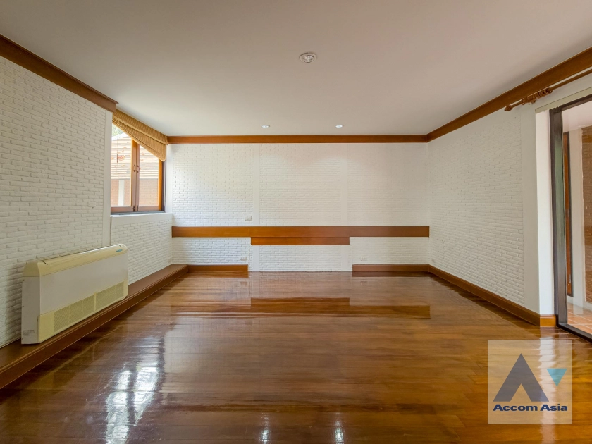 15  4 br House for rent and sale in Sukhumvit ,Bangkok BTS Phrom Phong AA21645