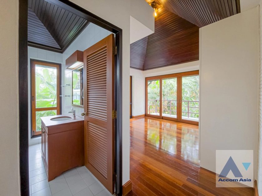 28  4 br House for rent and sale in Sukhumvit ,Bangkok BTS Phrom Phong AA21645