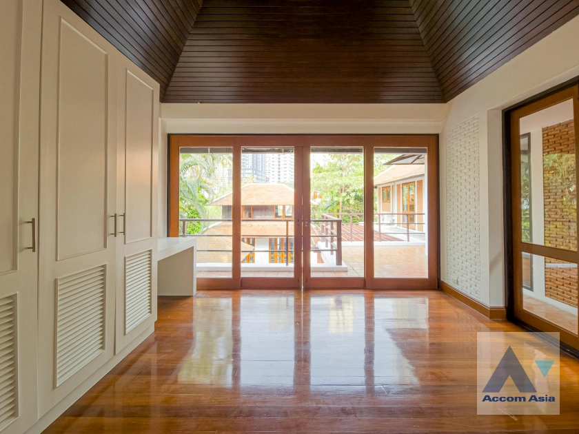 34  4 br House for rent and sale in Sukhumvit ,Bangkok BTS Phrom Phong AA21645