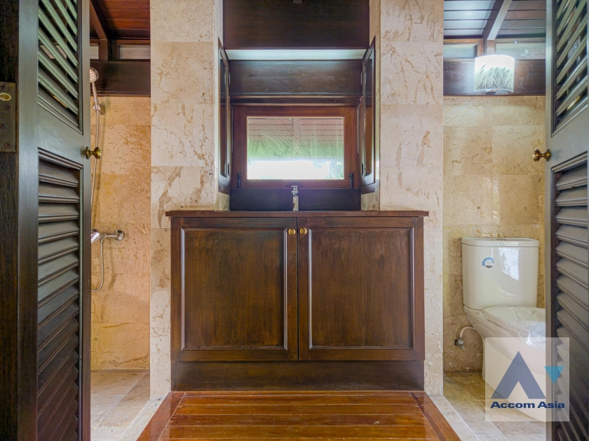 47  4 br House for rent and sale in Sukhumvit ,Bangkok BTS Phrom Phong AA21645