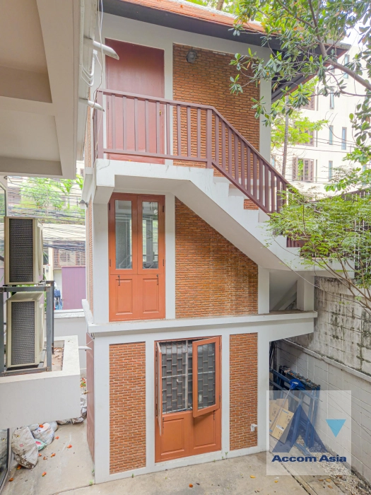 52  4 br House for rent and sale in Sukhumvit ,Bangkok BTS Phrom Phong AA21645