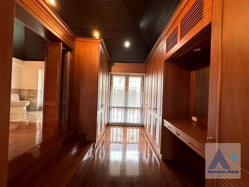 46  4 br House for rent and sale in Sukhumvit ,Bangkok BTS Phrom Phong AA21645