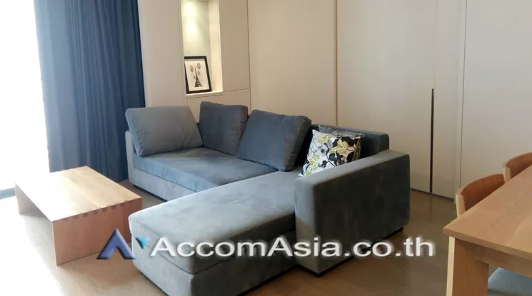unit 1 Bedroom  Condominium For Rent & Sale in Sukhumvit, Bangkok  near BTS Ekkamai (AA21648)