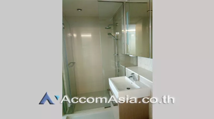  1 Bedroom  Condominium For Rent & Sale in Sukhumvit, Bangkok  near BTS Ekkamai (AA21648)