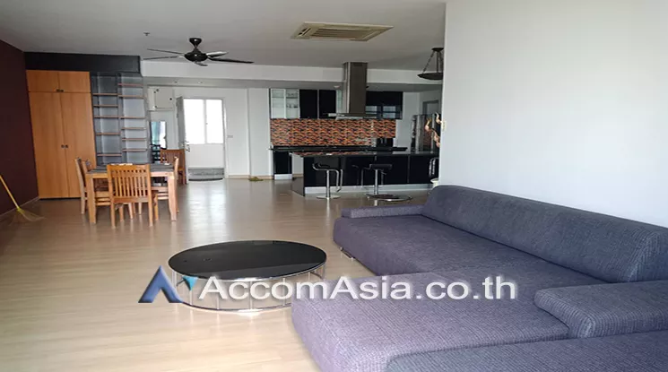 unit 2 Bedrooms  Condominium For Rent in Charoen Nakhon, Bangkok  near BTS Krung Thon Buri (AA21671)