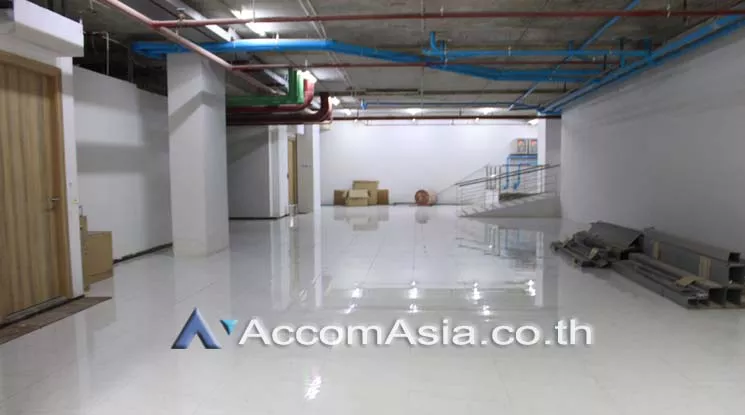  1  Retail / Showroom For Rent in Sukhumvit ,Bangkok BTS Phrom Phong at US Tower AA21690