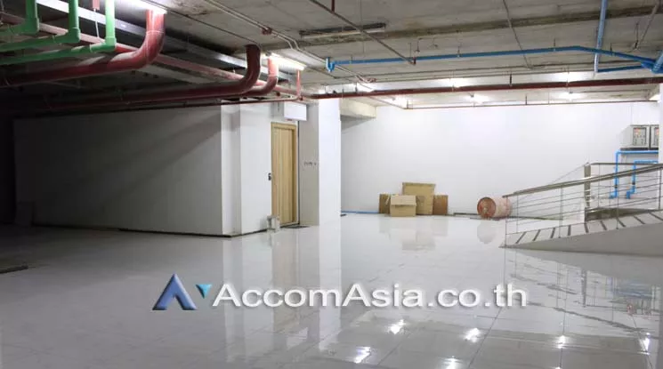 4  Retail / Showroom For Rent in Sukhumvit ,Bangkok BTS Phrom Phong at US Tower AA21690