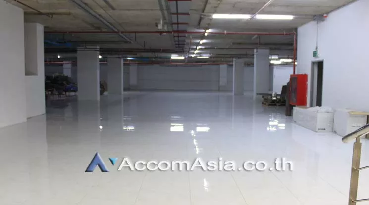 5  Retail / Showroom For Rent in Sukhumvit ,Bangkok BTS Phrom Phong at US Tower AA21690