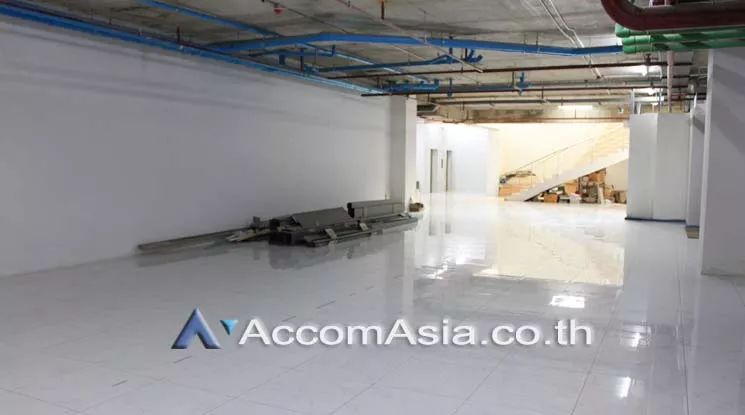  1  Retail / Showroom For Rent in Sukhumvit ,Bangkok BTS Phrom Phong at US Tower AA21693