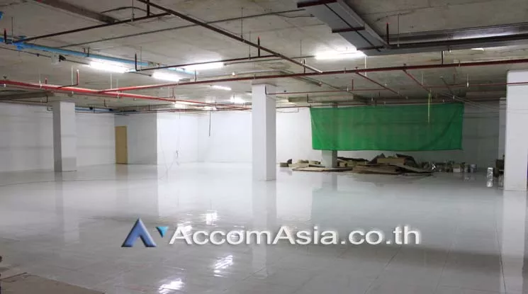  1  Retail / Showroom For Rent in Sukhumvit ,Bangkok BTS Phrom Phong at US Tower AA21694