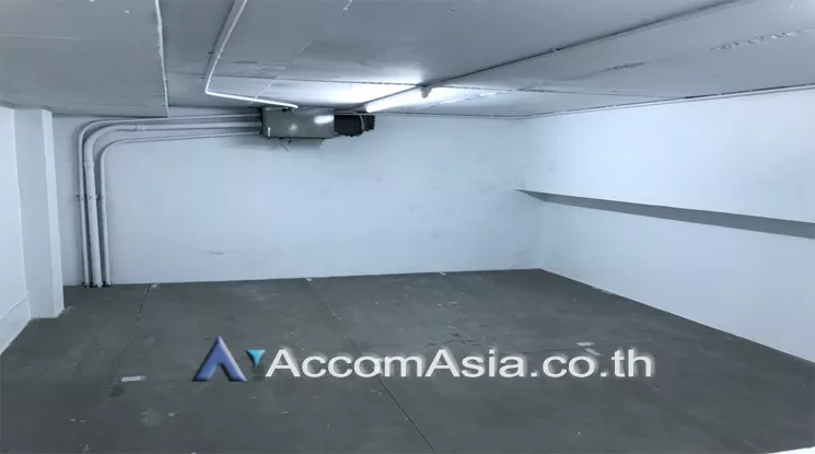 unit Office space For Rent in Ratchadaphisek, Bangkok  near MRT Sutthisan (AA21724)