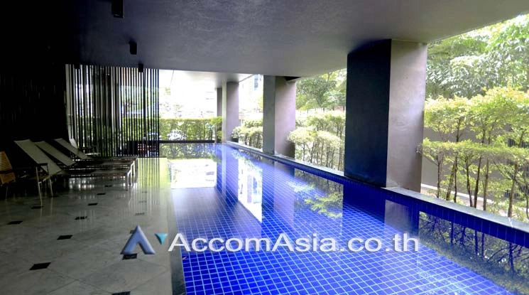 unit 2 Bedrooms  Condominium For Rent in Sukhumvit, Bangkok  near BTS Ekkamai (AA21725)
