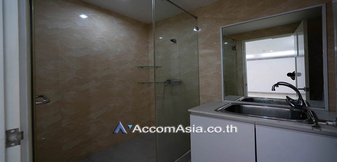 6  2 br Condominium for rent and sale in Ploenchit ,Bangkok BTS Chitlom at Somkid Gardens AA21726