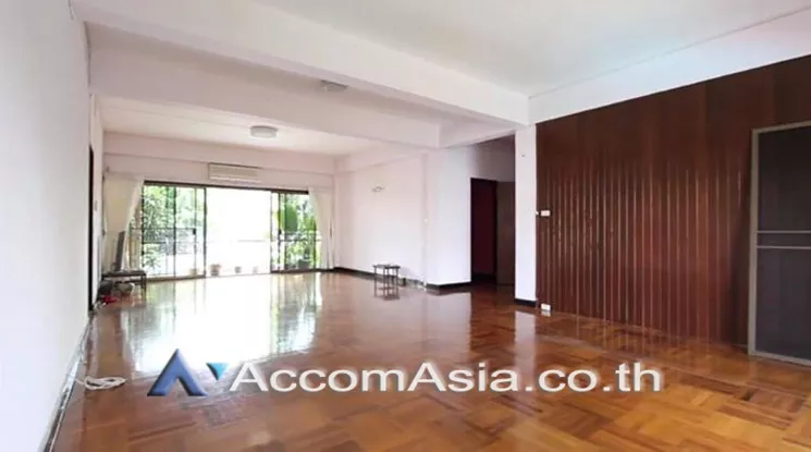 unit 2 Bedrooms  Apartment For Rent in Sukhumvit, Bangkok  near BTS Phrom Phong (AA21742)
