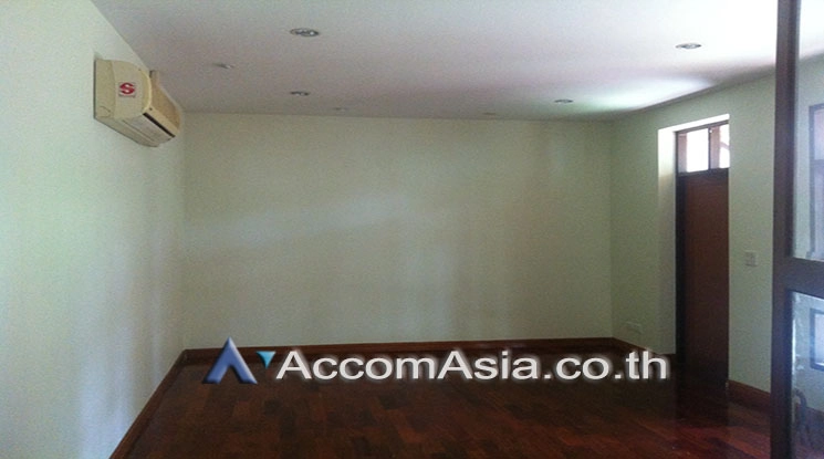  1  10 br House For Rent in Sukhumvit ,Bangkok BTS Nana AA21783