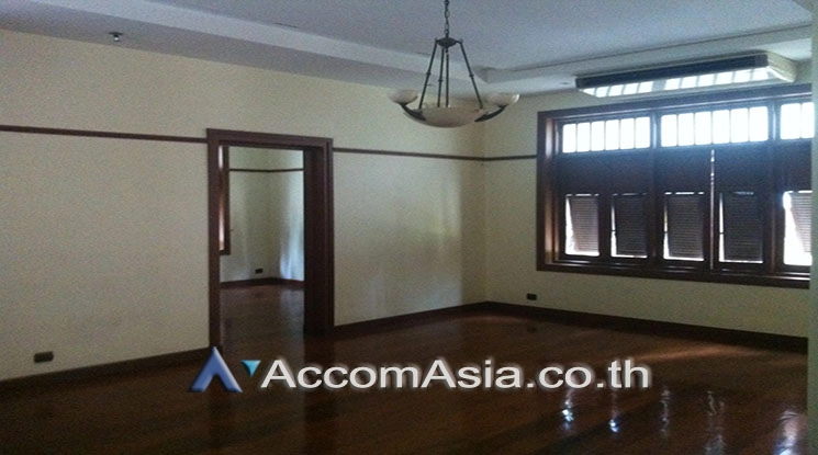 5  10 br House For Rent in Sukhumvit ,Bangkok BTS Nana AA21783