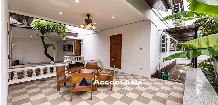 15  4 br House For Rent in sukhumvit ,Bangkok BTS Punnawithi AA21804